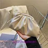 Factory Outlet Gros Bottgss Ventss Pochette Sacs fourre-tout à vendre Sac pour femme souple 2024 Nouvelle texture Mode Épaule Couleur Bonbon Dumpling avec vrai logo DEKS