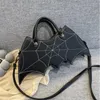 Umhängetaschen Fledermaus Handtasche für Frauen Umhängetaschen Mode Kreative Parodie Spaß Halloween Persönlichkeit Mädchen Trend Pu Leder Umhängetasche