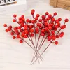 Kwiaty dekoracyjne 10pcs czerwone jagody gałąź świąteczny sztuczny kwiat mały wiśnia na domowe przyjęcie na przyjęcie prezentowe