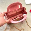 Borsa a tracolla di design in metallo con tracolla a catena classica da donna in oro 23k Flip in pelle di agnello Borsa a mano piccola di lusso di grandi dimensioni