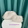 Bottgss Ventss pochette originale sacs fourre-tout boutique en ligne tissé nuage peau douce Dumpling 2024 nouvelle édition coréenne sac pour femme à la mode une épaule avec un vrai logo