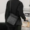 Lo sdoganamento in fabbrica limitato è un venditore caldo di nuove borse di design Borsa di nuova moda Borsa a tracolla verticale per affari Tempo libero Zaino alla moda