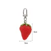 Portachiavi 1PC Fragola Frutta Portachiavi Donna Ragazza Amico Gioielli Cibo simulato Creativo Portachiavi per auto Airpods Scatola di accessori