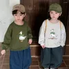 ズボンの子供服の子供カジュアルデニムパンツ2024春のファッショナブルなジーンズボーイズアンドガールベイビールーズ韓国スタイルのブルマー