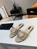 Sandali G Designer D di alta qualità Pantofole in pelle famose Scarpe con tacco basso Sandali di lusso Moda Donna Slides 47