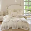 Set di biancheria da letto Set da sposa romantico francese 1000TC cotone egiziano fiori di rosa ricamo volant copripiumino lenzuolo federe