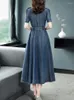 Partykleider TIYIHAILEY 2024 Vintage Frauen Lange Mittelkalb Kurzarm Denim Sommer Einreiher Kleid S-XL Drehen Unten Kragen