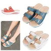 Sandaler designers sandal toffel glider sko mens kvinnor spänne klassiska mode sandalstorlekar 35-42 gai mode blommor tofflor svarta vita rosa grön