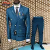 Abito formale per uomo Smoking da sposa Giacca doppiopetto e pantaloni Set 2 pezzi Blazer da lavoro Bottoni dorati Sposo 240311