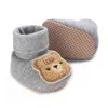 Nouveau-né bébés garçons filles pantoufles bottes d'hiver antidérapantes chaud premier marcheur enfant en bas âge ours broderie bébé chaussettes style décontracté 240315