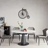 Decoratieve beeldjes Fiets Kunstwerk Home Decor Woonkamer Slaapkamer Studeerkamer Badkamer Binnen Buiten Decoraties Muurhangend Ornament