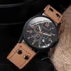 Другие часы Винтажные классические мужские наборы браслетов es Простой деловой кварцевый кожаный ремешок с пряжкой Коричневый браслет Подарки Y240316