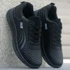 Zapatos de hombre nuevos de cuero de otoño e invierno zapatos deportivos impermeables de ocio antideslizantes olor negro trabajo suela blanda correr