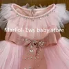 Robes de fille Nouvelle robe de soirée pour enfants Bow Mesh perlé motif pour enfants sur la piste de mariage anniversaire baptême Eid Party Girl robes A3595 240315