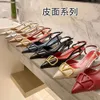 2022 New V-button Sandals for Women with a Design Sense of Small Group Temperament Celebrity Cut Mens Thin Autumn Pointed High Heels