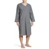 Peignoir de nuit long pour hommes, longueur aux genoux, col en V, avec tissu doux et respirant, poches pratiques pour vêtements de nuit confortables