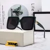 Kadınlar için Lüks Güneş Gözlüğü Polaroid Lens Tasarımcı Mektup Kadınlar Erkek Gogle Kıdemli Gözlük Kadınlar Gözlükler Çerçeve Vintage Metal Güneş Gözlükleri