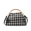 Bolsas de Ombro Chiques Simples Corrente de Nylon Bolsa Diária com Lantejoulas Elegantes Bird Grid Underarm Bag Clip Buckle Único Ombro Crossbody Mochila 240311