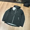 Męska kurtka zewnętrzna Hardshell Trenerner Designer Windproof Waterproof Hooded Jackets Zipper Bluza Mężczyźni Kobiet Kardigan Płaszcz Haftowa z kapturem z kapturem przeciwdeszczowym