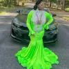 Neue grüne Luxus-Abschlussballkleider mit Perlen verziert, langärmelig, Stehkragen, eng anliegend, sexy Abschlusskleider, Meerjungfrau-Abendkleid