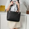 Evening Bags Elegant Quilted Tote Bag Women's Trendy Faux Leather Handbag Casual Shoulder With Coin Purse