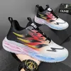 Hommes Femmes Chaussures de course de haute qualité Nouvelle maille respirante Sports Spider Clear Blue Split Dark Noir Blanc Rouge Mystic Green Unc Barb Baskets