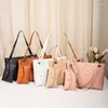 Evening Bags Elegant Quilted Tote Bag Women's Trendy Faux Leather Handbag Casual Shoulder With Coin Purse