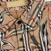 Marca bebé chándales niño verano Conjunto de dos piezas Tamaño 100-150 ropa de diseño para niños Camisa y pantalones cortos con diseño de rayas multicolores 24Mar