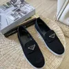 Lyxdesigner loafers mocka läderskor triangel spänne platt mjuk sko polerad läderplattform kvinnor chunky låg klack sko