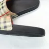 Designer Sandals Summer Womens Vintage Plaid Fashion Flat Non Slip Beach Sandals Holiday Slippers Room Shoes 35-45