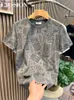 Męskie koszulki męskie Summer Pure Cotton z krótkim rękawem T-shirt graffiti liter haftowy wzór okrągłego szyi top tee plus size 4xl Q240316