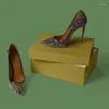 Sandały wydrukowane seksowne spiczaste palce pucharowe Pumpy Luksusowe żółte sztylet na wysokim obcasie Kobiety poślizgają się na butach