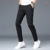 سراويل الرجال العلامة التجارية للرجال 2024 التصميم الصيفي غير الرسمي hombres pantalones slim pant بنطلون الذكور الخضراء