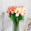 Kwiaty dekoracyjne 10pcs/zestaw Tulip sztuczne tulipany bukiet pianka Piana Fake Flower Wedding Ceremonia Decor Home Garden Walentynki dekoracja