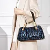 Kvällspåsar mode alligator kvinnor handväskor europeisk designer äkta patent läder axel kvinnlig crossbody väska