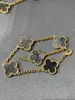 Van Clover Bracelet Bracelet de créateur en or rose pour femme V-Gold 18 carats nacreCinq fleurs Bracelet Femme Plaqué Calcédoine Naturelle Cr