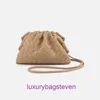 Designer di lusso Bottgss Ventss Pouch Tote Borse negozio online 2024 Fashion Weaving Cloud Packet Design Network Popolare con il logo reale