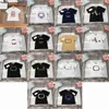 Lyxig baby tshirt flera stilar pojkar t-shirt storlek 100-160 cm designer barn kläder logotyp tryck flickor kort ärm tees 24mar