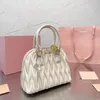 2024 Haute qualité Wander Designer Sac Pochette Sac à bandoulière Wander Matelasse Arcadie Sac fourre-tout plissé Sac Luxe Bandoulière Poignée Sac Cluth Mode Femme Sac