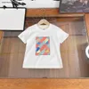 Yeni Bebek Tshirt Çoklu Stil Boys T-Shirt Boyut 100-160 cm Tasarımcı Çocuk Giysileri Logo Baskı Kızlar Kısa Kollu Tees 24Mar