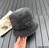 Designer PR Denim Fisherman Hat är av utmärkt kvalitet och berömd för sitt fashionabla och vintage denimtyg Du är glad över Fisherman Hat -kategin