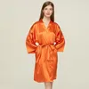 Vêtements de nuit pour femmes Robes en satin solide Robe de mariée blanche Équipe de demoiselle d'honneur Orange Custom Wedding Morning Peignoir