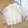 衣類セット秋の女の子の服セットフレンチシャツ +3次元蝶のデニムスカート2pcsベビーキッズ服スーツ服装