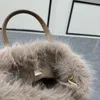 Borsa firmata nuova tote bag autunno/inverno borsa in pelliccia di lana borsa a tracolla bling bling può anche essere portata a tracolla una popolare borsa da banchetto