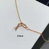 Designer V Gold Roman Digital Halsband Högkvalitativ CNC Exquisite 18K Rose Atlasx Star Samma stil Tiffay och Co Collar Chain