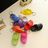 Mini pantoufles créatives, pendentif porte-clés, trou d'été, chaussures, sac à dos, porte-clés de voiture, bijoux pendentif en vrac