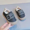 First Walkers Toddler Everyday Shoes Soft Anti-Slip Shoes Children Boys Comfortable Leather Sneakers Fashion Cartoon Single Shoes 240315