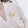 Projektantka broszka kobiet luksusowa biżuteria złota miedziana broszki mężczyźni broszki lowe wysokiej jakości broszka z akcesoriami wisiorek mody pudełka
