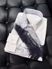Camicia elegante da uomo Slim Fit Colletto flessibile Pinta elasticizzata Abbigliamento di marca Camicie eleganti da uomo a maniche lunghe Stile Hip Hop Top in cotone di qualità Nero Bianco 16209