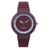 Horloges 2024 Horloge Dames Mode Casual Siliconen Riem Horloges Eenvoudige Dames Ronde Wijzerplaat Quartz Jurk Klok